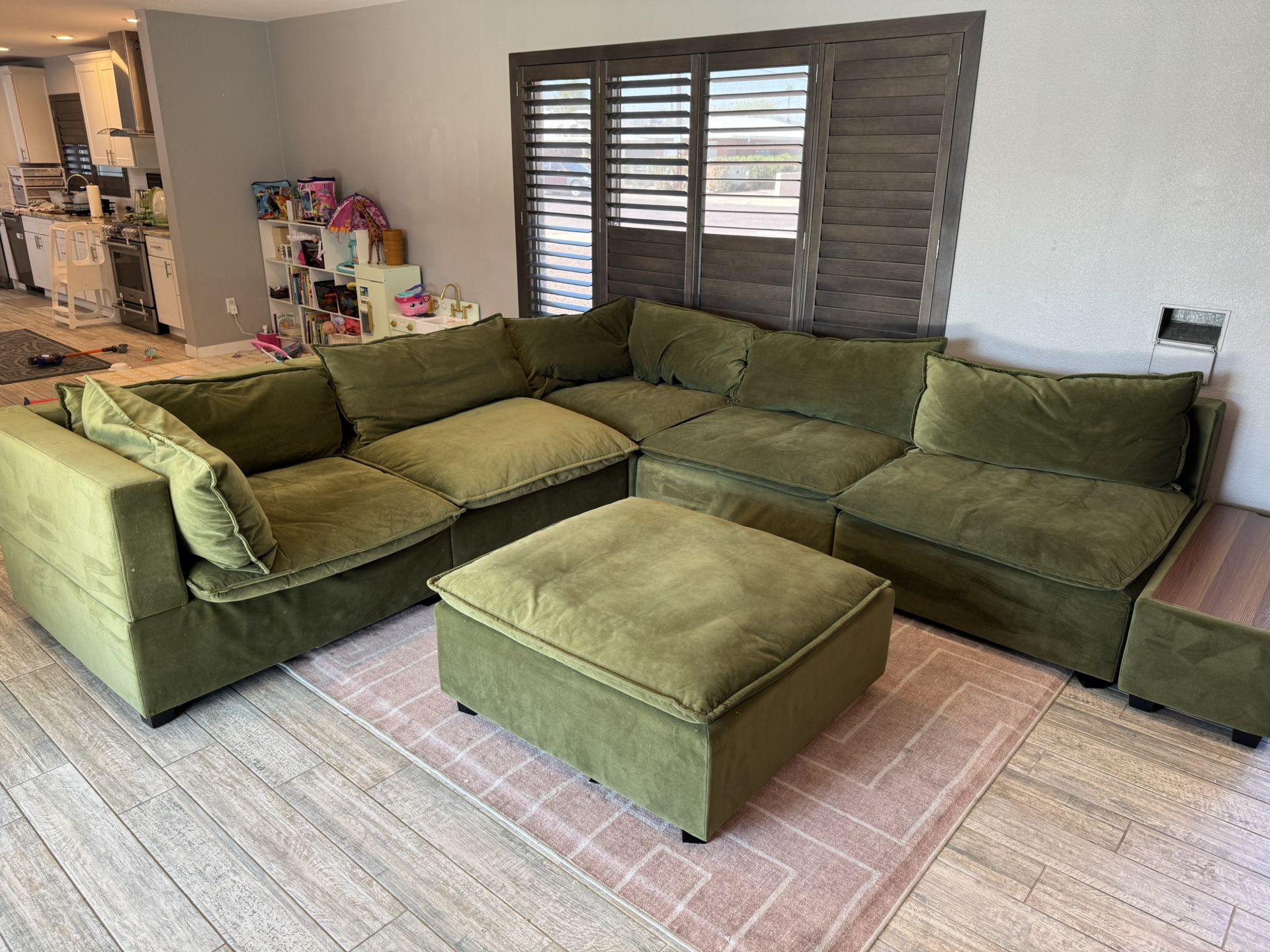 Albany Park - Kova U-Shape Sectional (Olive/Green Performance Velvet)
