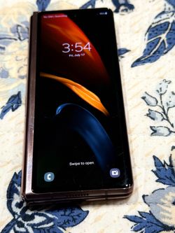Samsung Galaxy Z Fold2 5G 256gb unlocked worldwide any network in excellent condition