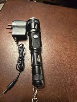 Rechargeable LED Flashlight with Charger - Super Bright & Zoomable