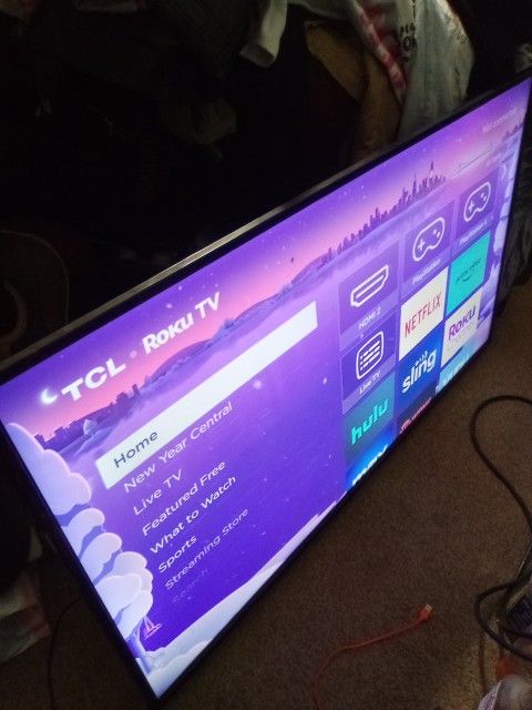** TCL 55" SMART TV 55S421** COMES WITH THE REMOTE**WORKS GREAT** $275