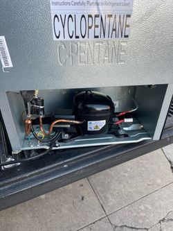 Mini fridge
