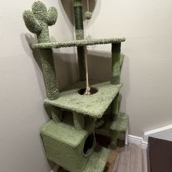 Cat Tree Great Condition 