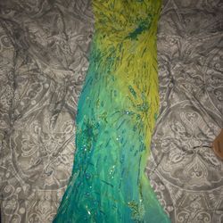 Homecoming Or Prom Dress - Sue Wong - Mermaid Ombré w/ beading