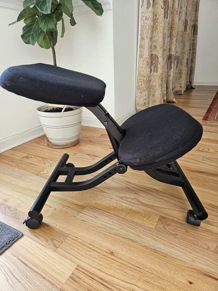Ergonomic Kneeling Desk Chair