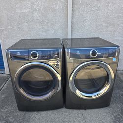 Electrolux Washer And Elecric Dryer Set