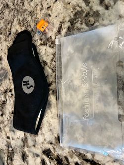 Velcro soft eye mask with foam ear plus .