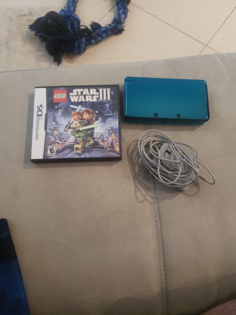 Nintendo 3ds With Charger And Starwars Game