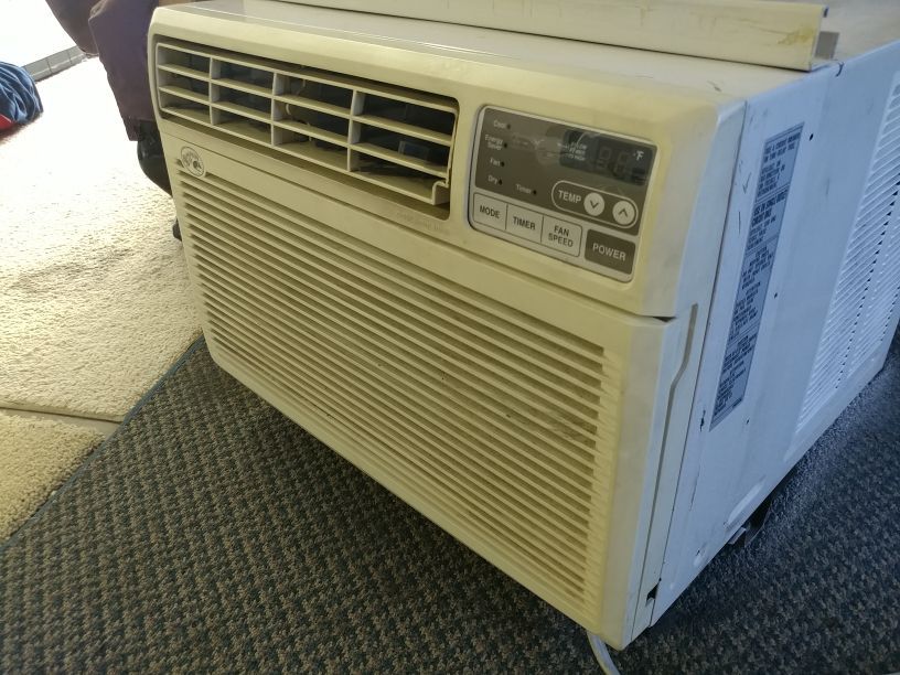 Hampton Bay 10,000 BTU Window Air Conditioner