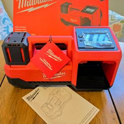 Milwaukee M18 Inflator with TrueFill Technology