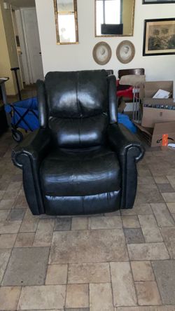 LAZY BOY LOUNGE CHAIR