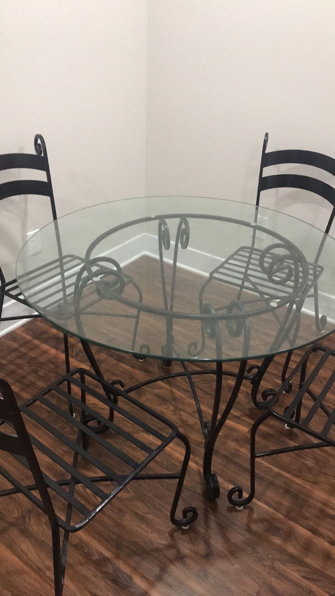 Pier 1 Scroll Black wrought iron dining table set w/ 4 chairs