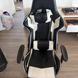Seasoned gaming chair