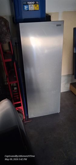 Vissani Convertible Refrigerator/Freezer