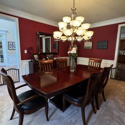 Bernhardt Dining Room Set – Excellent Condition – Originally $15,000