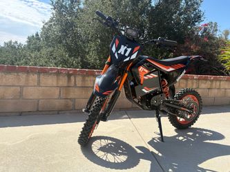 Brand New Qronge X1 Spark M Electric Dirt Bike (60V / 50MPH) - In Box!