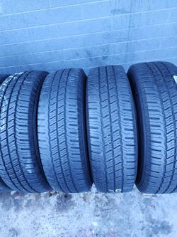 SET LT 225 75 16  MICHELIN DOT 23