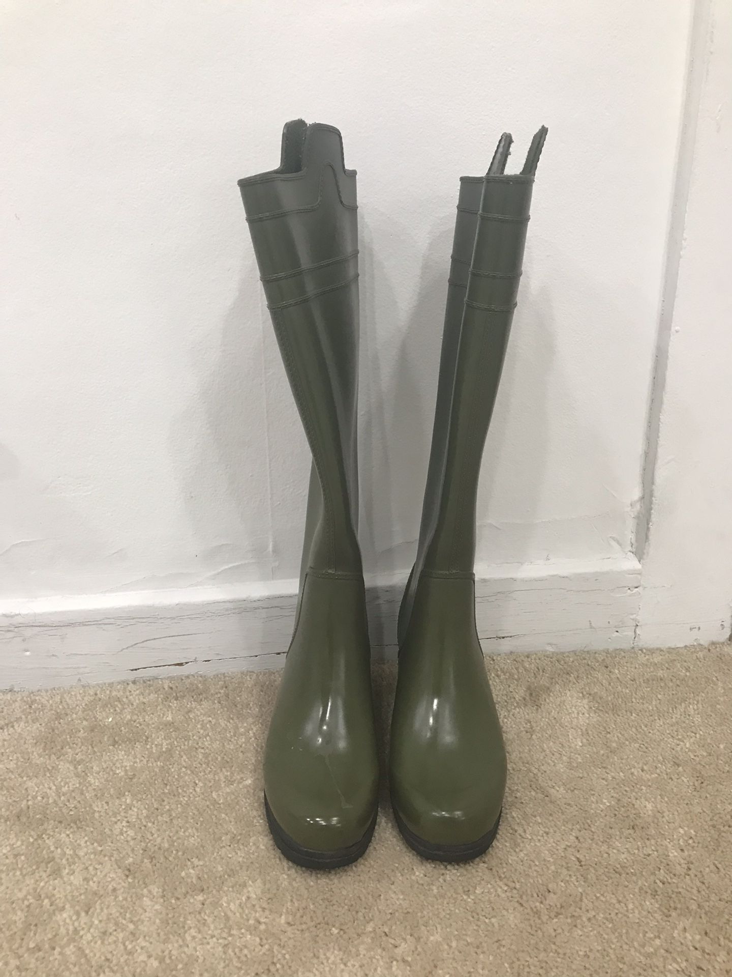 Tretorn rain boots