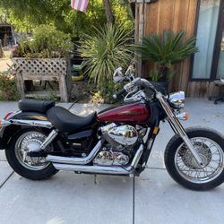 2005 Honda Vt750