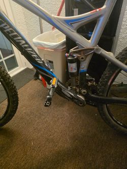 2010 specialized stump jumper mountain bike