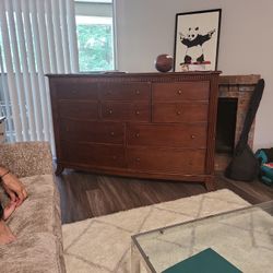 Dresser