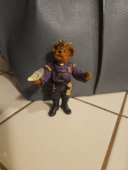 Boyds Bear  Collectible