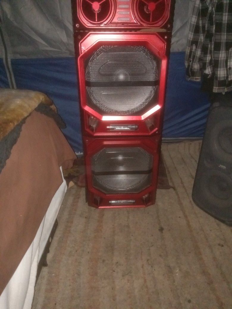 Fairly New Bluetooth Speaker 