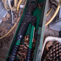 Greenlee 4499 dieless press/crimper in case