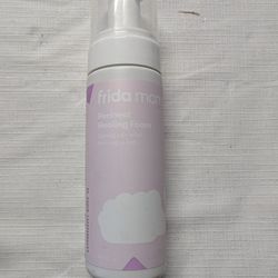 Frida Mom Witch Hazel Perineal Healing Foam for Postpartum Care, Cooling Pain Relief and Hemorrhoid Treatment, 5 Fl Oz

