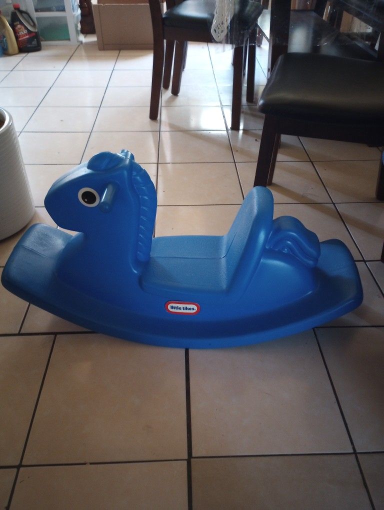 LITTLE TIKES