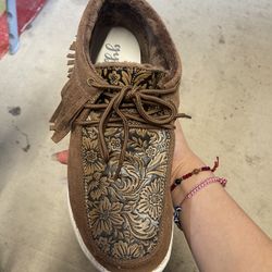 Women’s Shoe