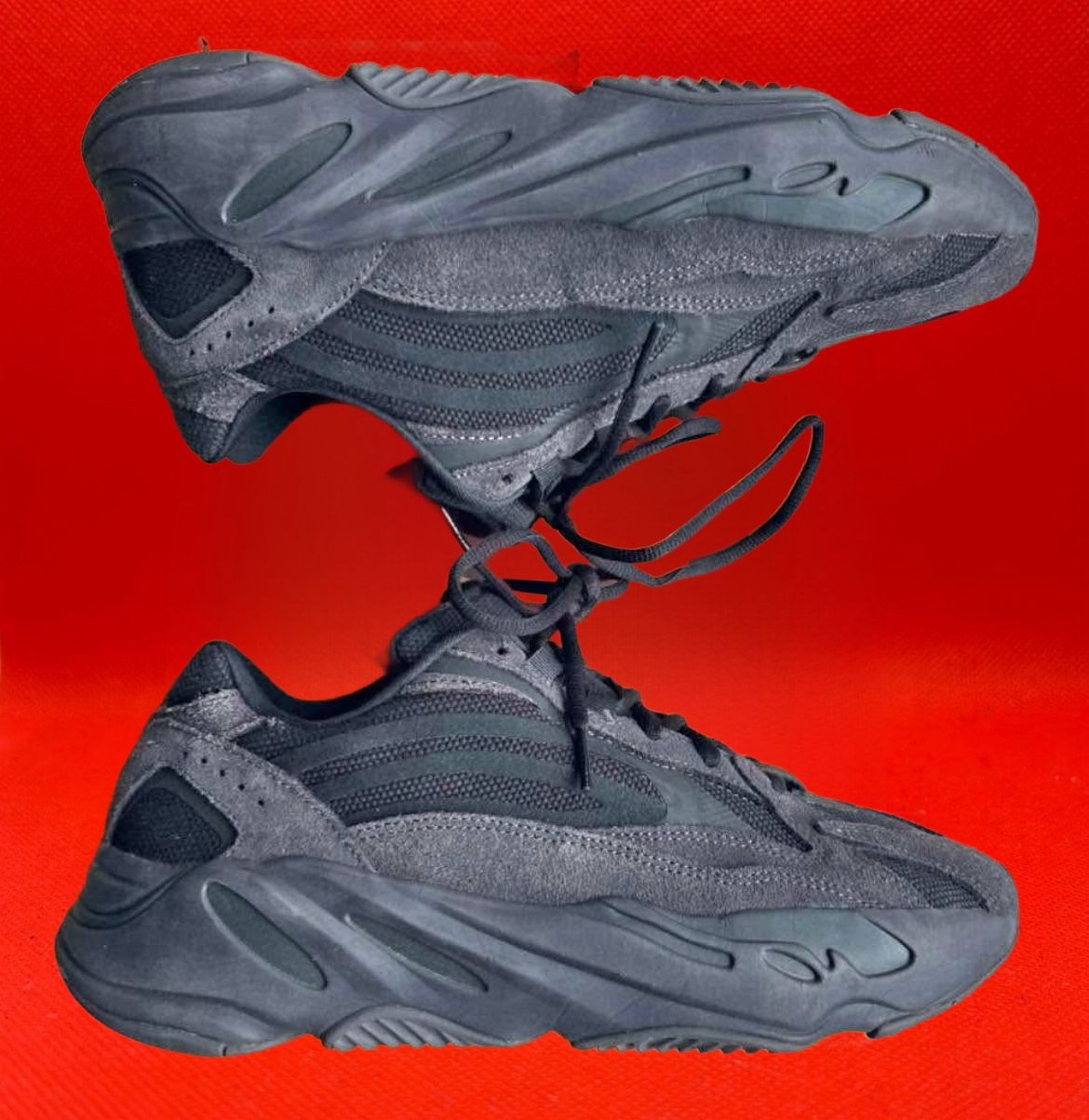 Adidas Yeezy Boost 700 V2 Vanta