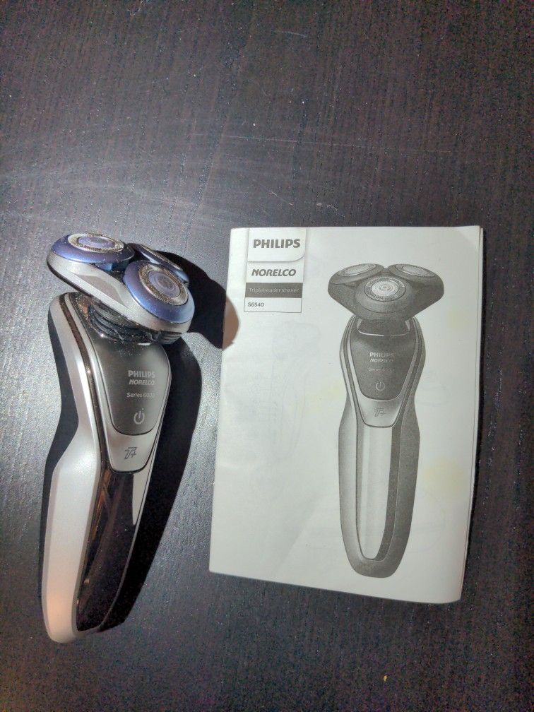 Philips Norelco Shaver 6540
