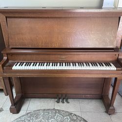 Beautiful 1914 Wellington Piano
