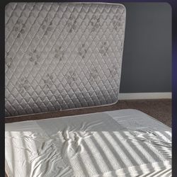 Full Size Matress And Memory Foam Cover