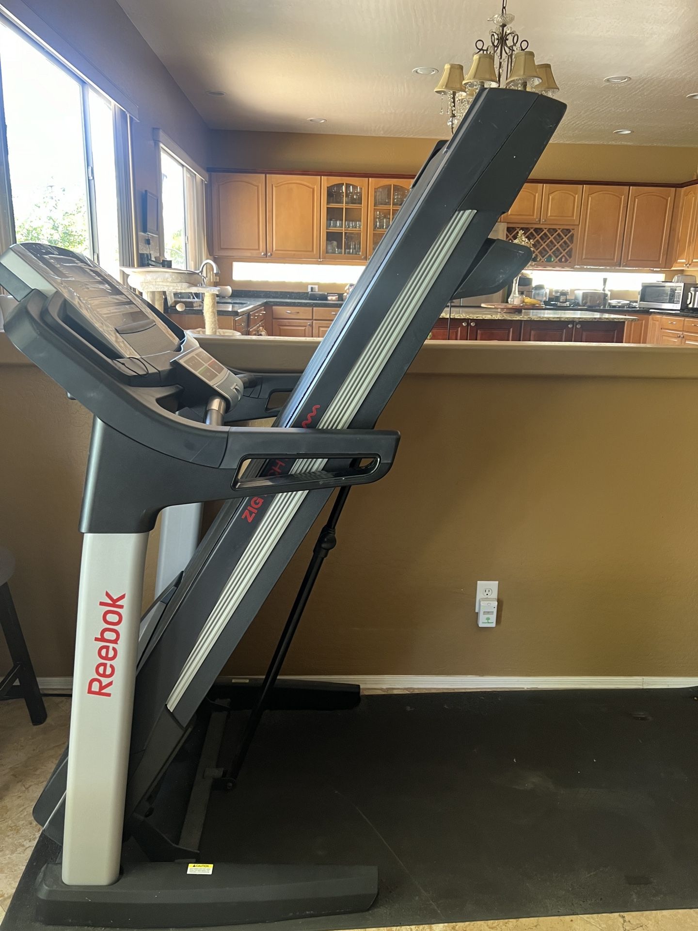 Reebok Zigtech 910 treadmill for Sale in Chandler AZ OfferUp