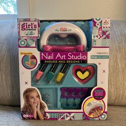 Nail Art Studio NEW! Make A Offer!