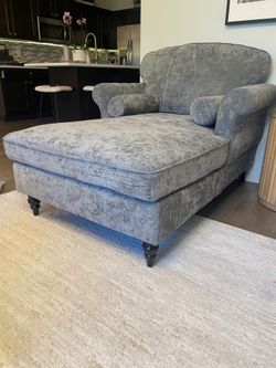 Brand New Chaise Lounge !!