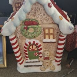 christmas cookie jar house