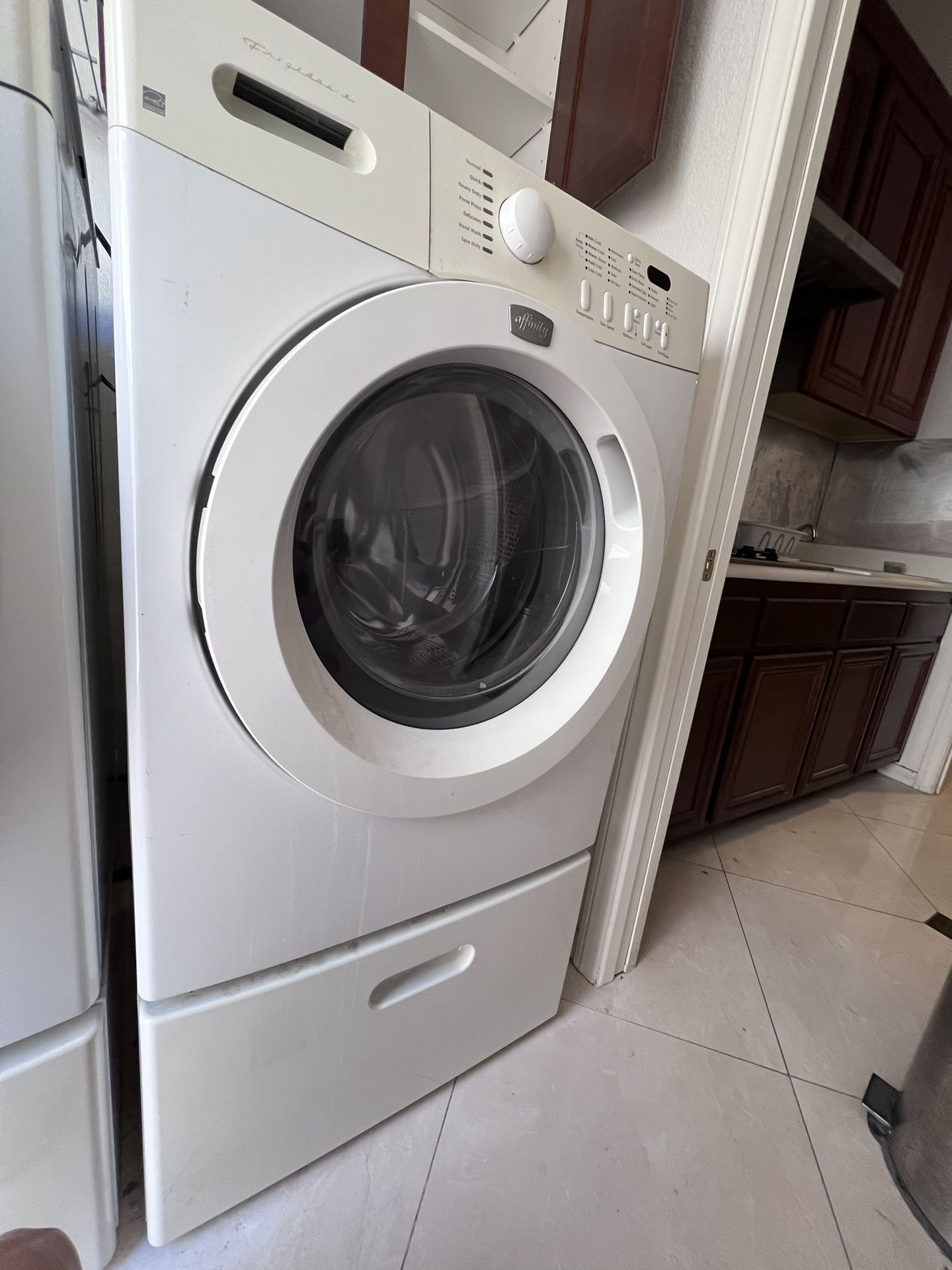 Frigidaire Affinity 27 Inch Front Load Washer with 3.5 Cu. Ft Capacity with Pedestal Storage Drawer