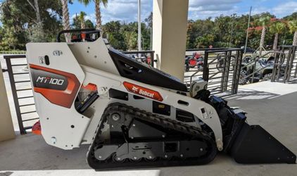 MT100 Bobcat Skid Loader