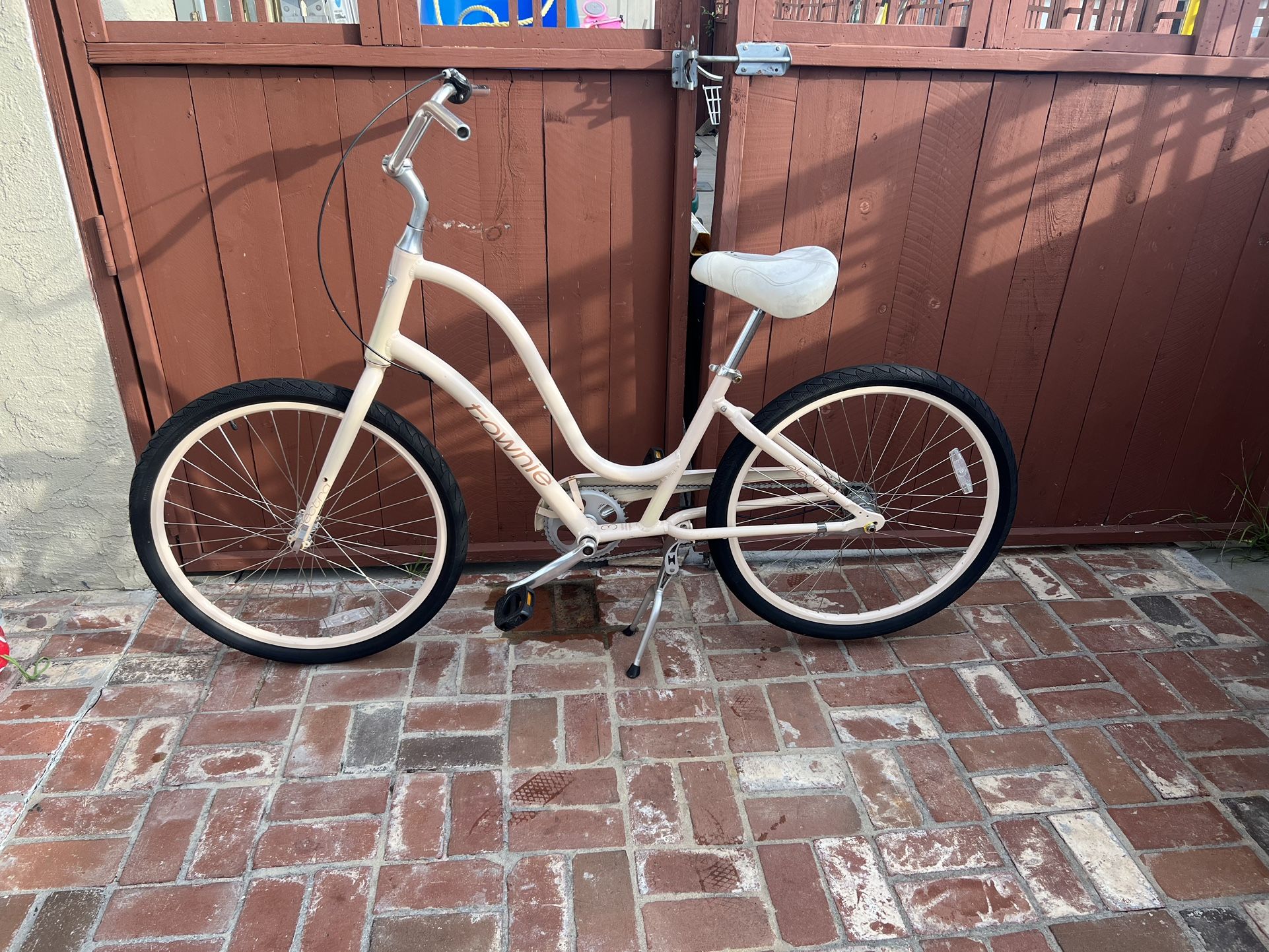 Women’s Electra Beach Cruiser 