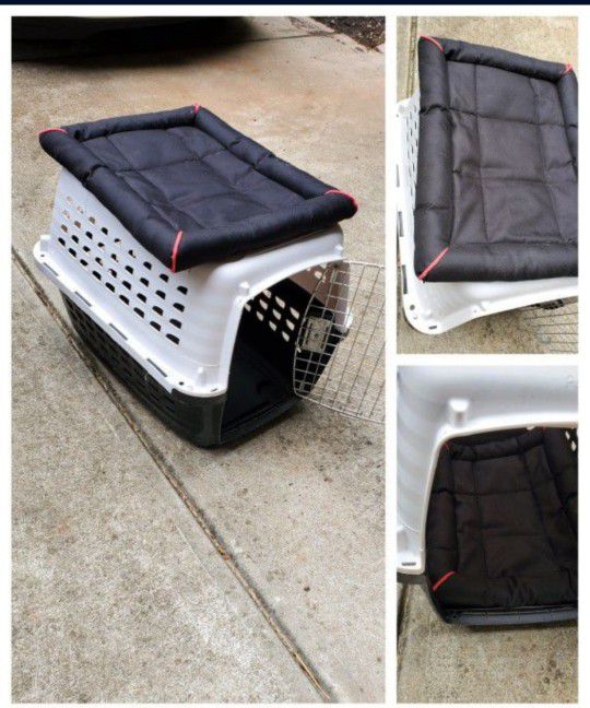 Dog cat Crate Excellent Condition Micro Pellow Fitted 