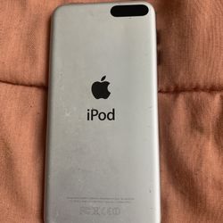 🎵 iPod Touch (5th Generation, 32GB) – For Parts / iCloud Locked