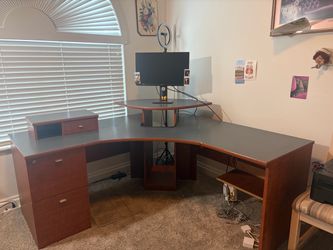 Corner Desk 40” x 66”