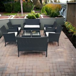 New inbox patio set (we finance and deliver)($54 down, (90 day no interest no credit check payment