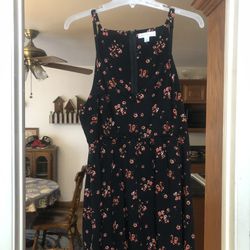 Women’s Size 2X Top Fitted Bodice, Soft And Flowy Material The Straps Adjust.  Tunic length. Brand New Never Worn With Tags   