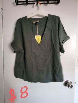 New Blouse $8 Xxl