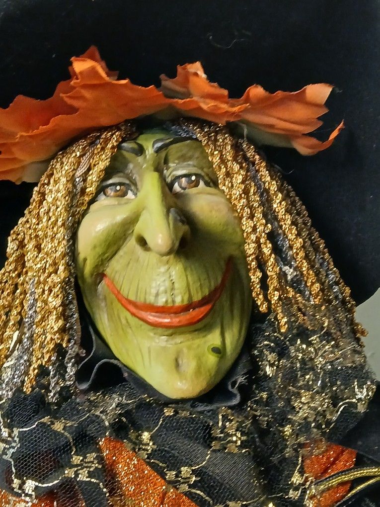 SPOOKY LARGE 36" HALLOWEEN WITCH 