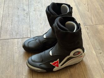 Dainese Axial D1 riding boots