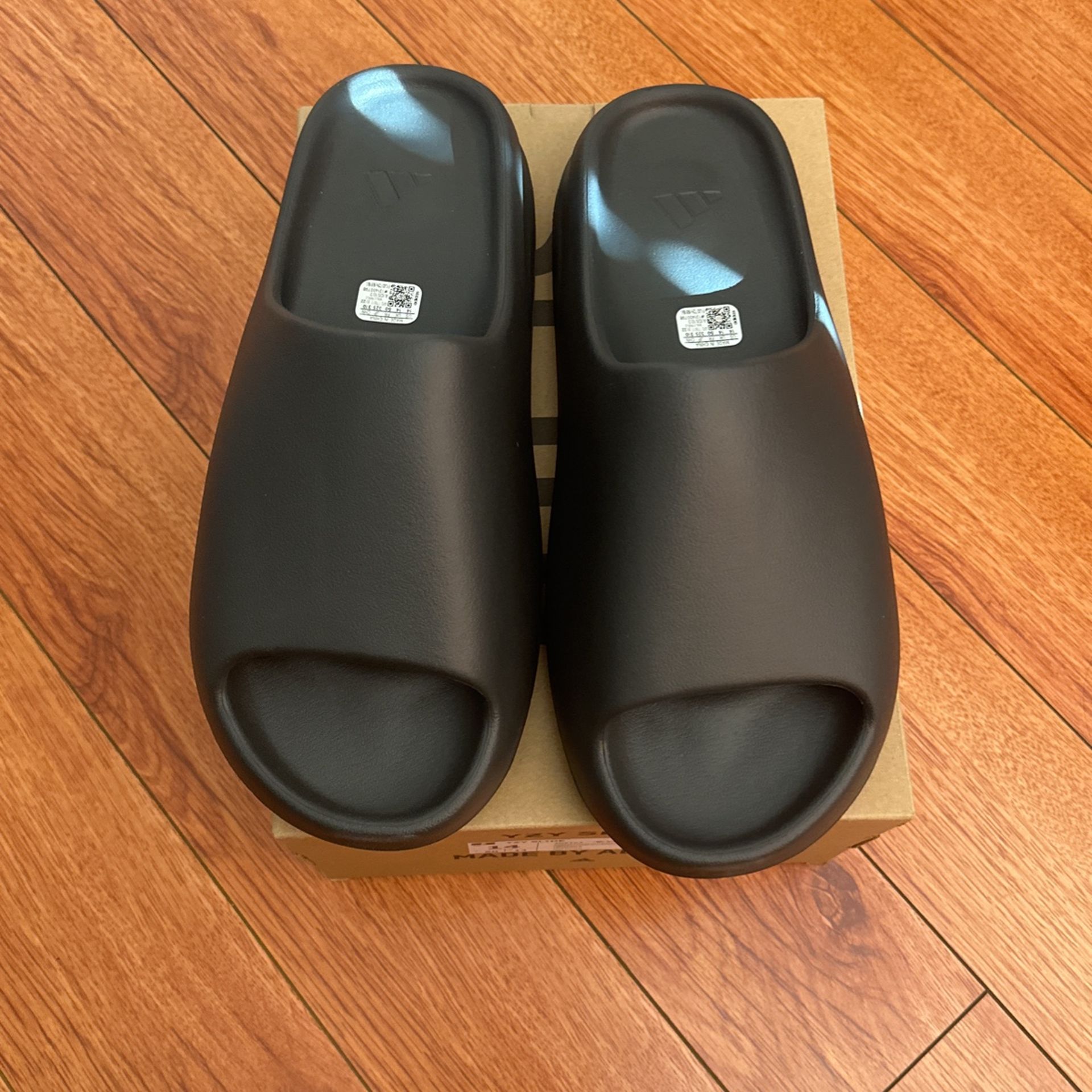 Adidas Yeezy Slide Dark Onyx ID 5103 Size 14
